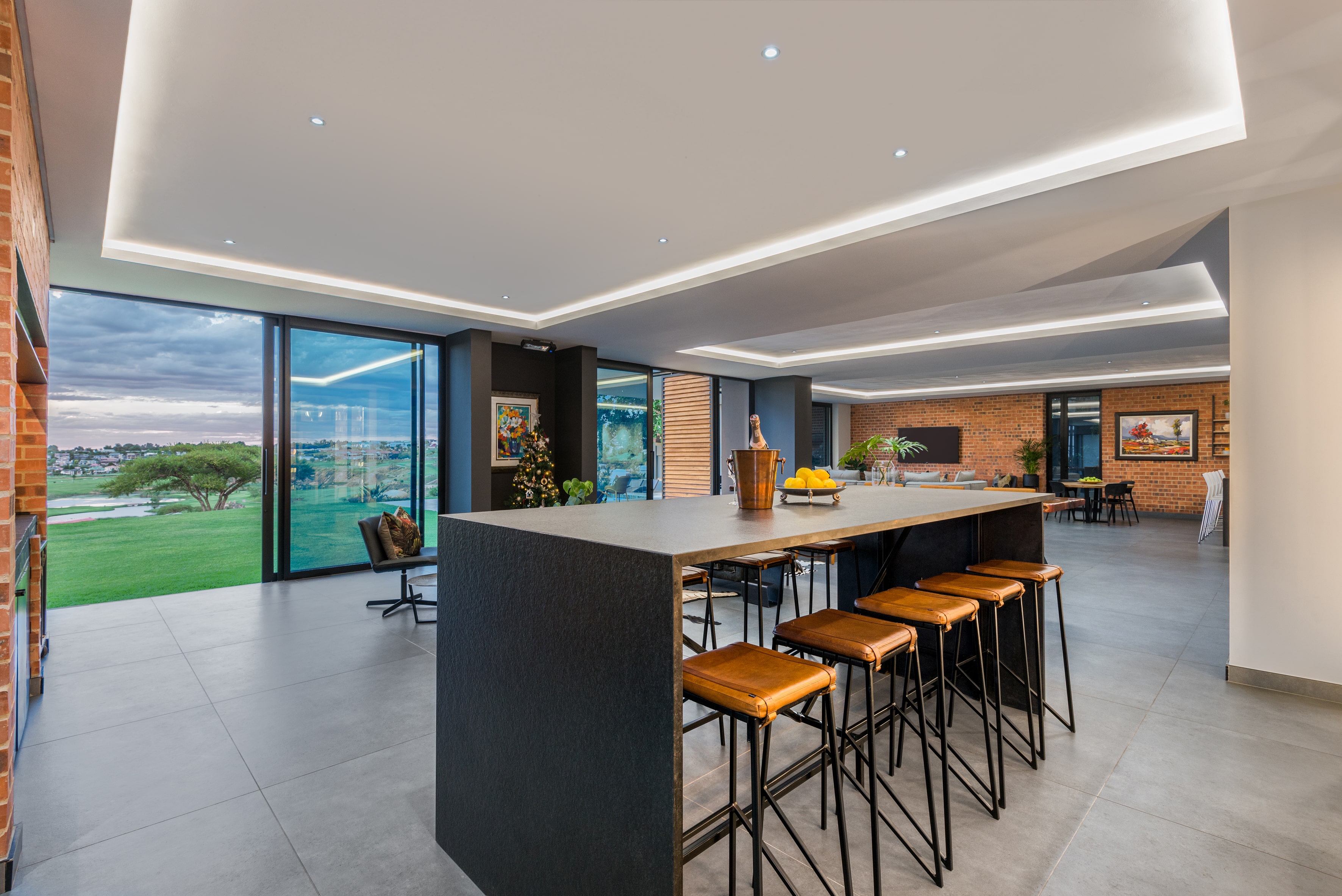 'Skyfall', 'Construction', 'Eagle Canyon Golf Estate'